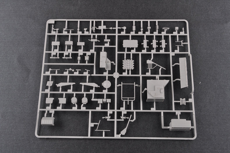 Trumpeter 1/35 01024 2P19 Launcher w/R17 Missile Of 8K14 Missile System Complex