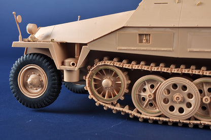 Trumpeter 00943 1:16 Scale Sd.Kfz 251/22D 00943 Model Kit