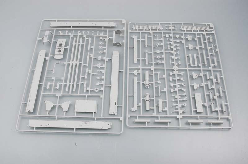 Trumpeter 1/35 01540 Geschutzwagen Tiger Grille21/210
