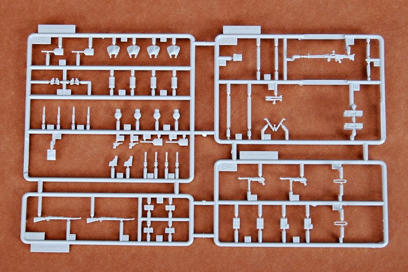 Trumpeter 00409 1/35 scale German “Karl ”gun Artillery model kit