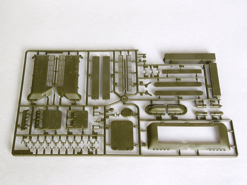 Trumpeter 00902 1/16 T-34/85 Model 1944 “Factory No 183” Model Kit