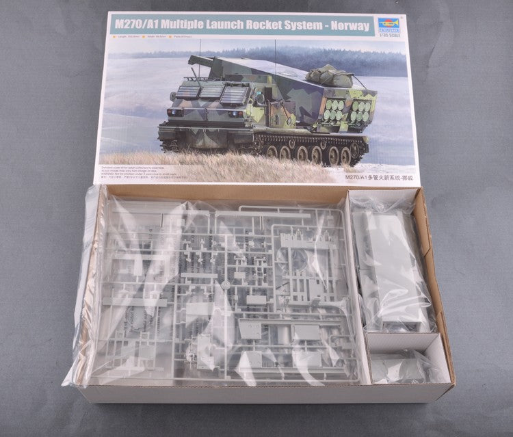 Trumpeter 01048 1/35 M270/A1 Mutiple Launch Rocket System-Norway