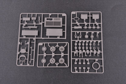 Trumpeter 01553 1/35 Soviet T-62 BDD Mod.1984 (Mod 1962 Modification)