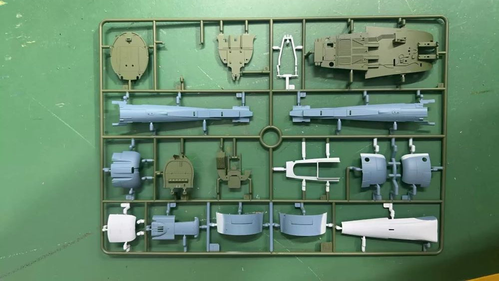 Border BG-003 1/35 Douglas SBD-3/4 Dauntless Full Interior Aircraft Model Kit