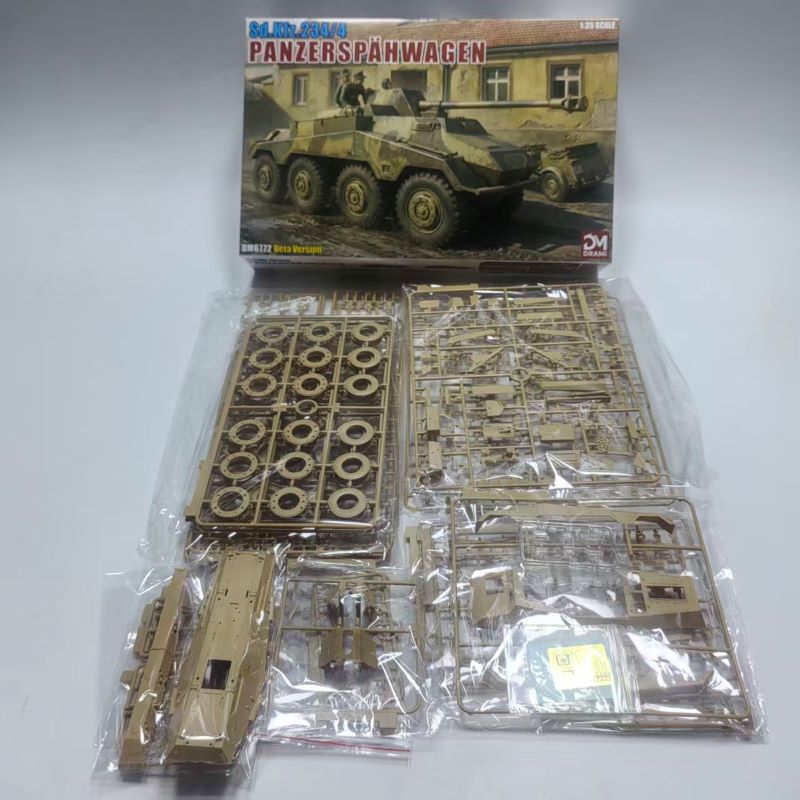 DRAMI DM6772 1/35 Sd.Kfz. 234/4 Panzerspähwagen '39-'45 Series Model kit