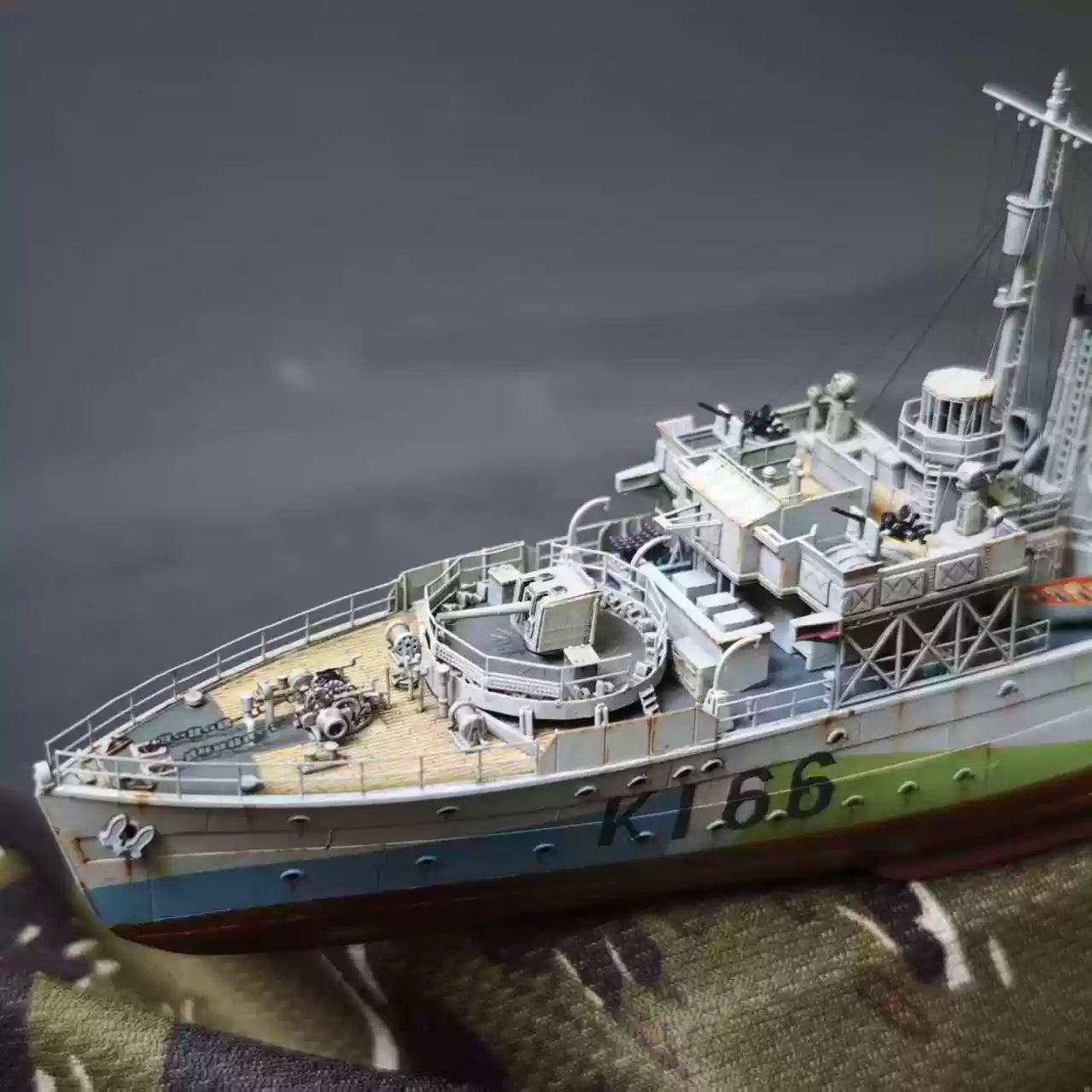 1/350 HMCS Flower-Class Corvette Snowberry Full Hull Ship Model Kit | TM35008FH