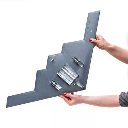 Collect Model UA72201 1/72 USAF B-2A Spirit Stealth Bomber Model Kit