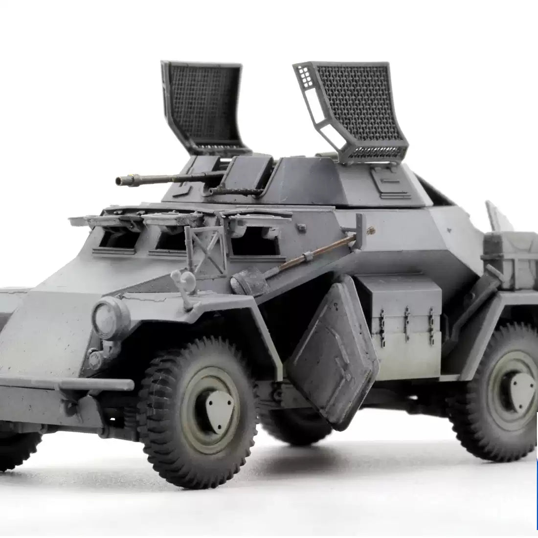 Sd.Kfz.222 Leichter Panzerspahwagen w/Fully internal | Frog King 72010 1/72