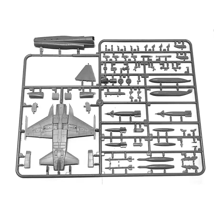 Dream Model DM720013 1/72 F-5E 'Tiger ll' Early Airplane model kit