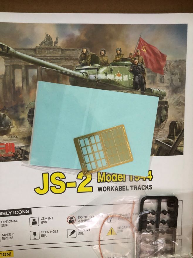 RYE FIELD 5160 1/35 Soviet JS-2 1944 Heavy Tank Model Kit