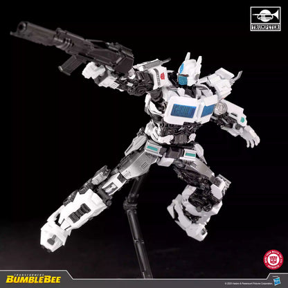 Explore this Transformers ULTRA MAGNUS Movable Action Figure | Trumpeter 08150