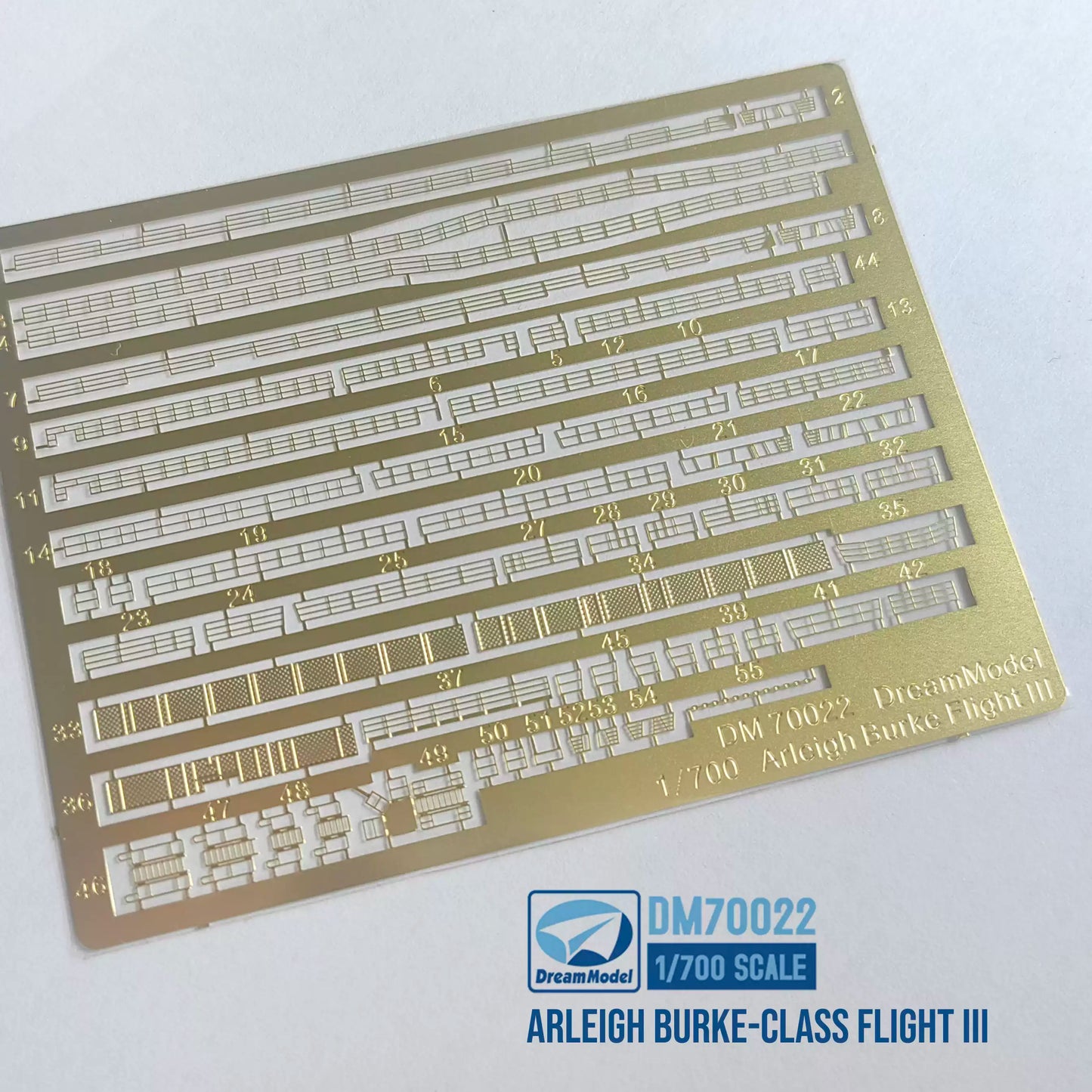 Build your own Arleigh Burke-class Destroyer Fight III 1/700 model kit