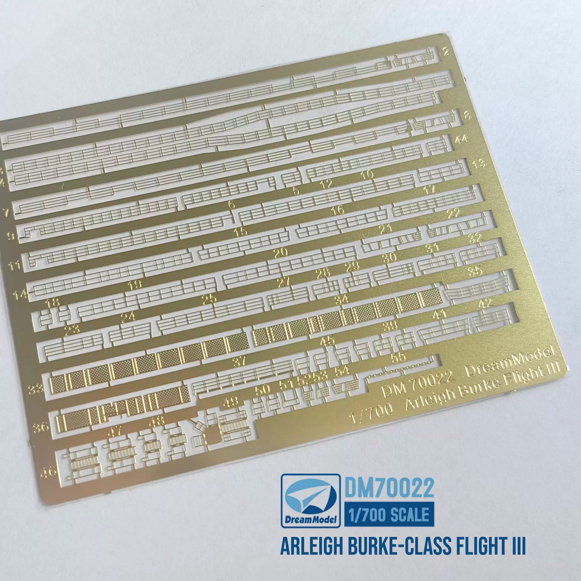 Build your own Arleigh Burke-class Destroyer Fight III 1/700 model kit