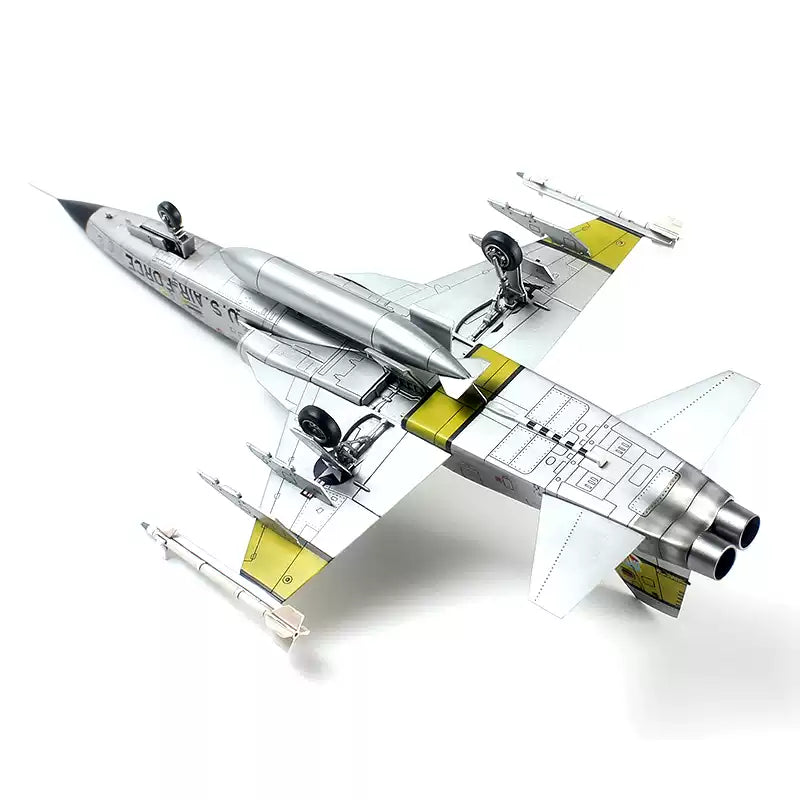 Dream Model DM720013 1/72 F-5E 'Tiger ll' Early Airplane model kit