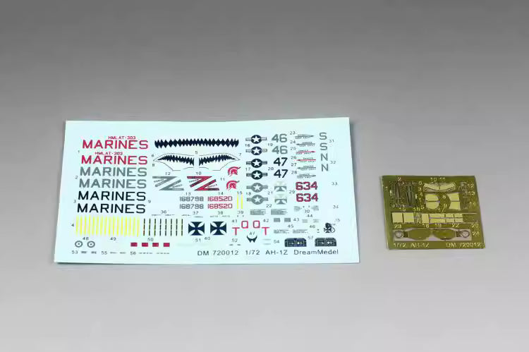 AH-1Z VIPER HELICOPTER 1/72 Model Kit | Dream Model DM720012 - ModelHives