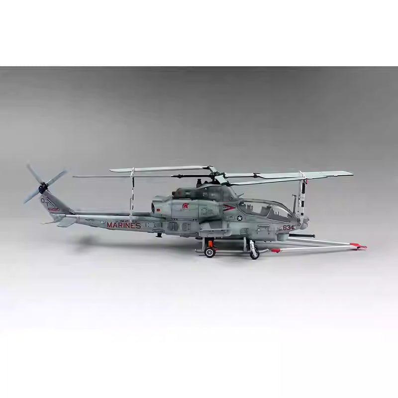 AH-1Z VIPER HELICOPTER 1/72 Model Kit | Dream Model DM720012 - ModelHives