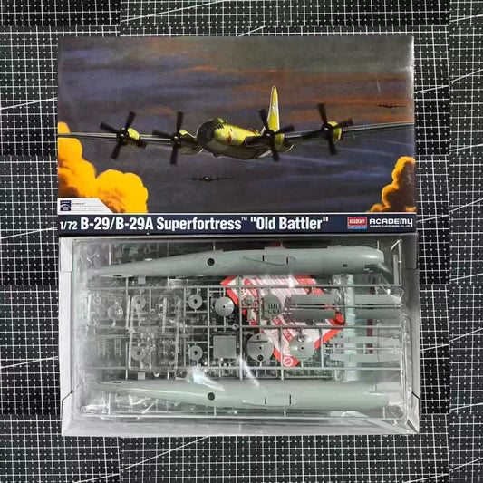 Find the 1/72 B-29A "OLD BATTLER" of USAAF PLASTIC Airplane Model Kit of Academy 12517 