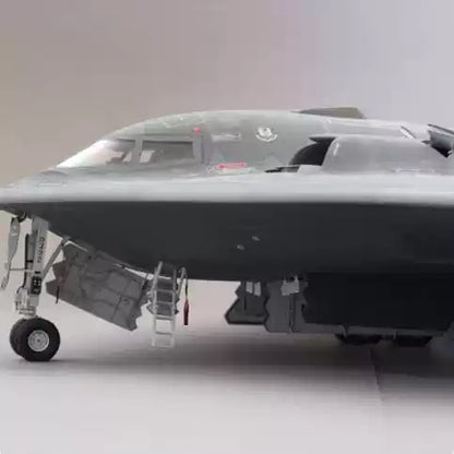 Collect Model UA72201 1/72 USAF B-2A Spirit Stealth Bomber Model Kit