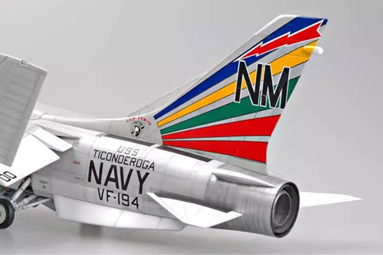 Trumpeter 1/32 02272 F-8E Crusader Aircraft