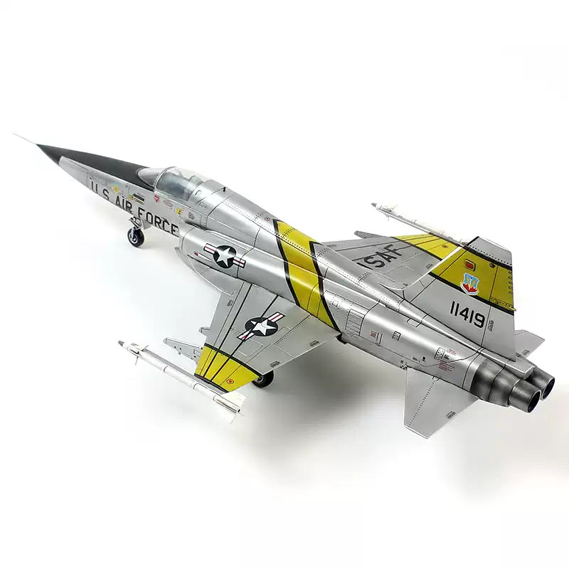 Dream Model DM720013 1/72 F-5E 'Tiger ll' Early Airplane model kit