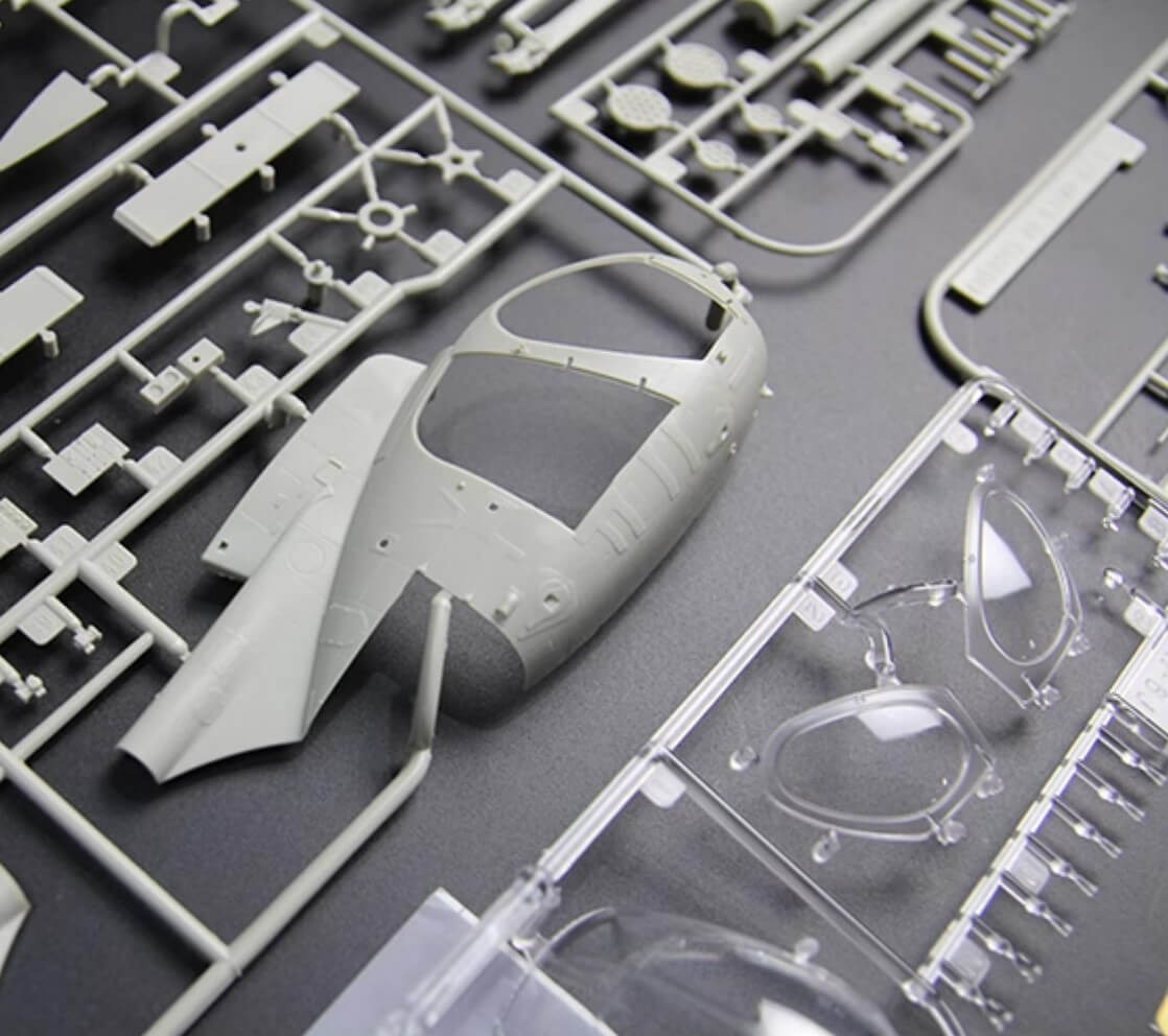 Kitty Hawk 50003 1/35 AH-6J/MH-6J `Nightstalkers` Assemble Plastic Model Helicopter