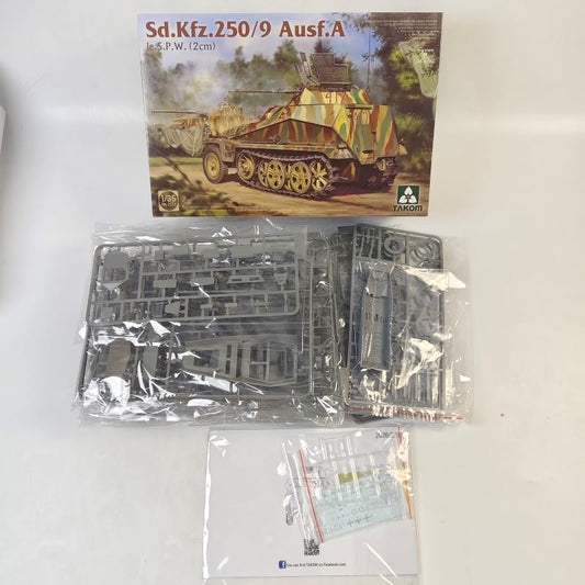 TAKOM 2213 1/35 Sd.Kfz.250/9 Ausf.A Ie.S.P.W. (2cm) Tank Model kit