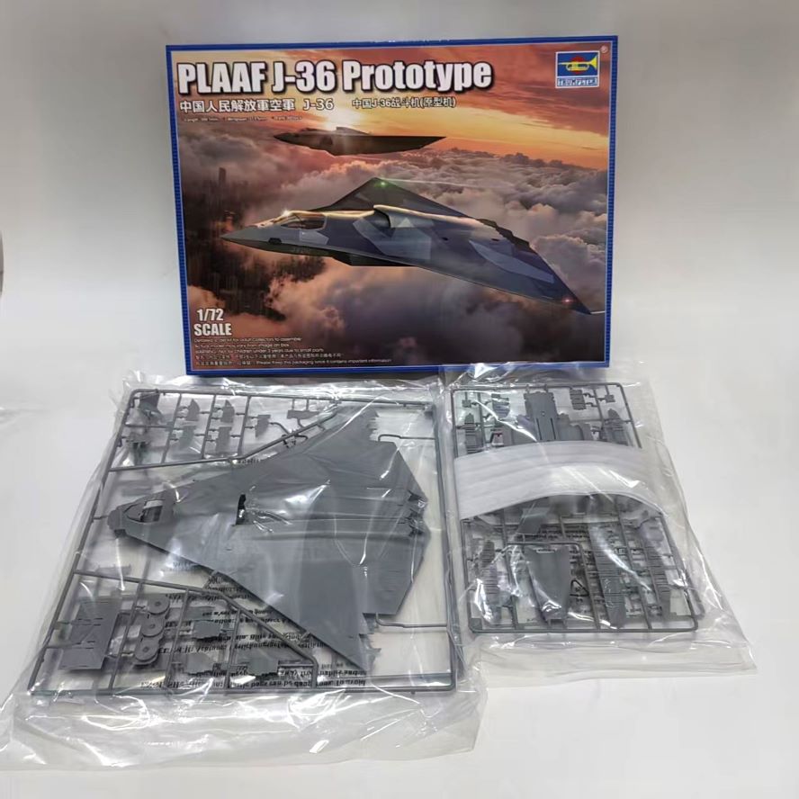 Trumpeter 1/72 01689 PLAAF J-36 Prototype Fighter Aircraft Model Kit