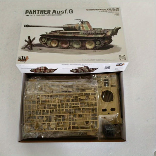 TAKOM 35001 1/35 Panther Ausf.G Late Production (Blitz Super) Tank Assemble Plastic Model Kit